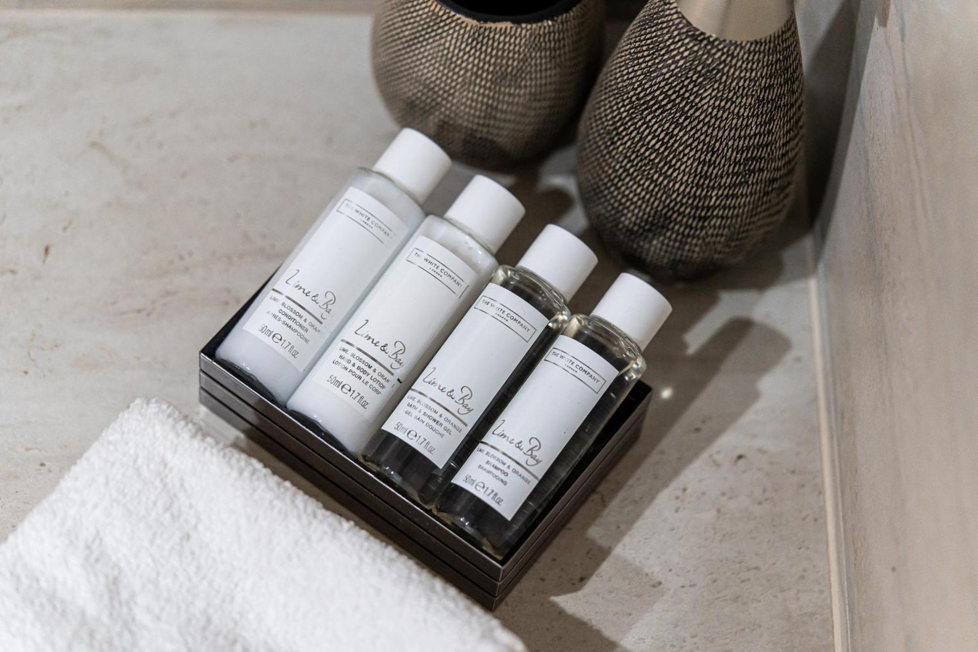 Harma Traditional Boutique Suites Paphos Phòng bức ảnh