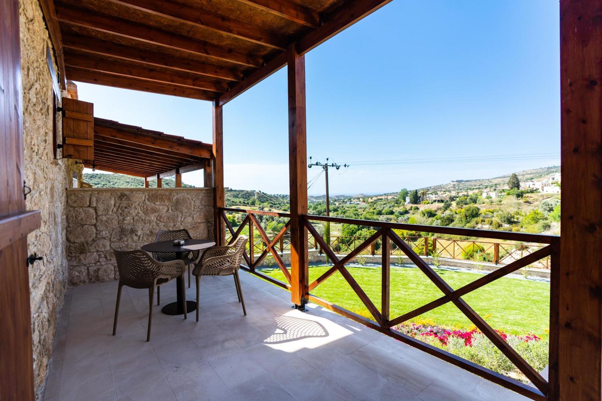 Harma Traditional Boutique Suites Paphos Phòng bức ảnh