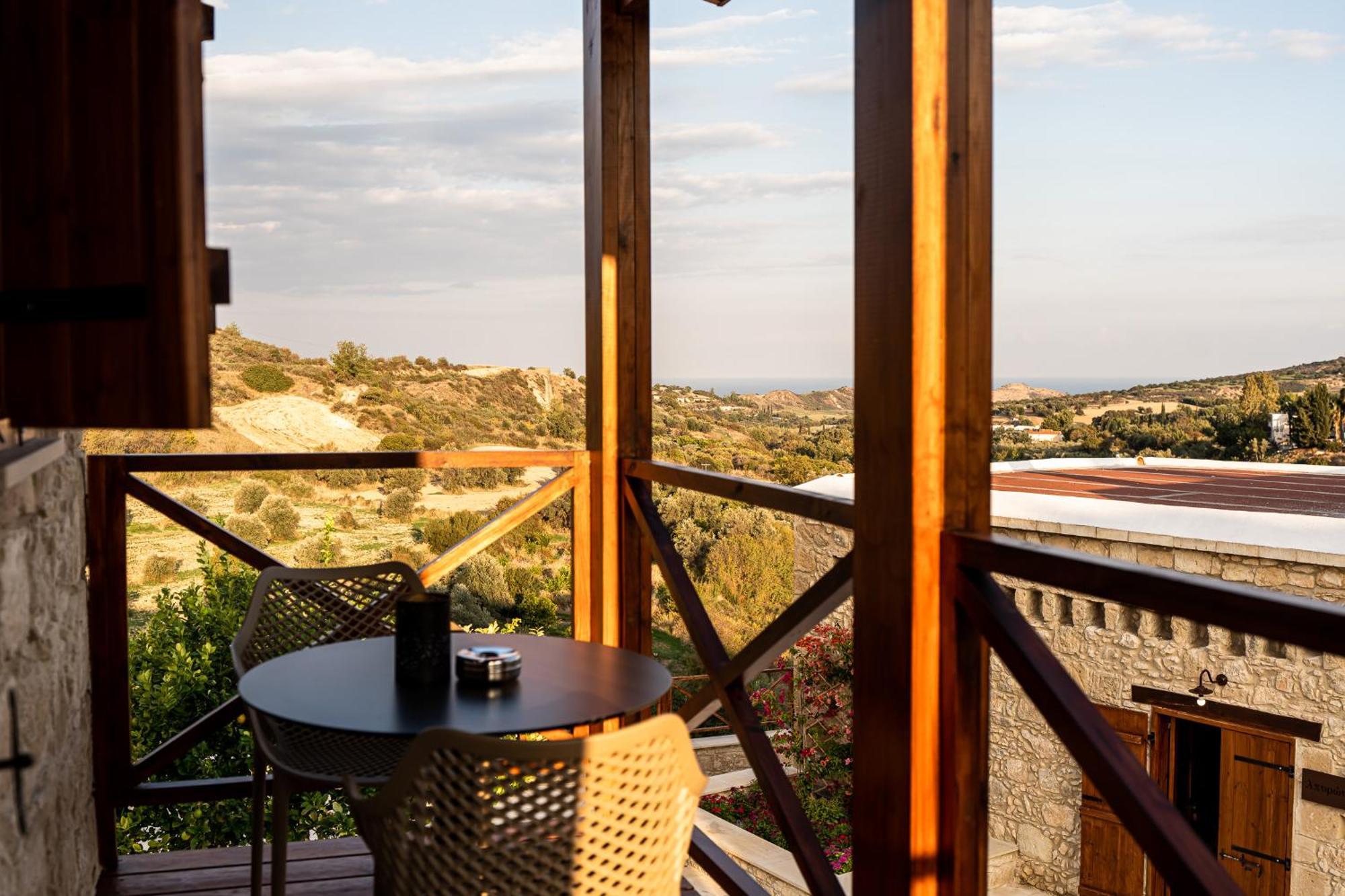 Harma Traditional Boutique Suites Paphos Phòng bức ảnh